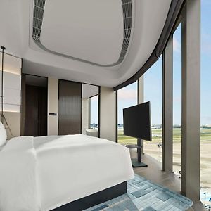 One-Bedroom King Suite Airport View